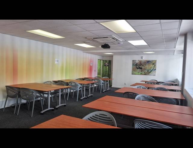 58M² OFFICE TO LET IN CAPE TOWN CITY CENTRE